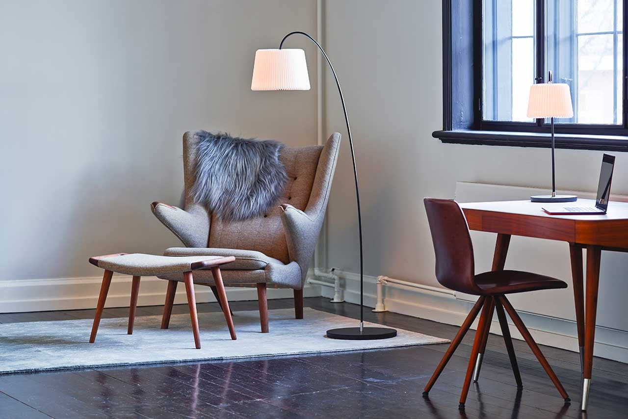 LeKlint320_Snowdrop_floor+table_lamp_lifestyle1